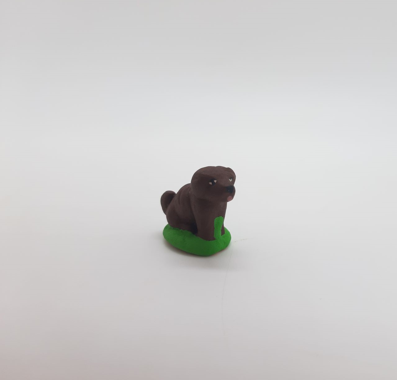 Chien assis - Marron